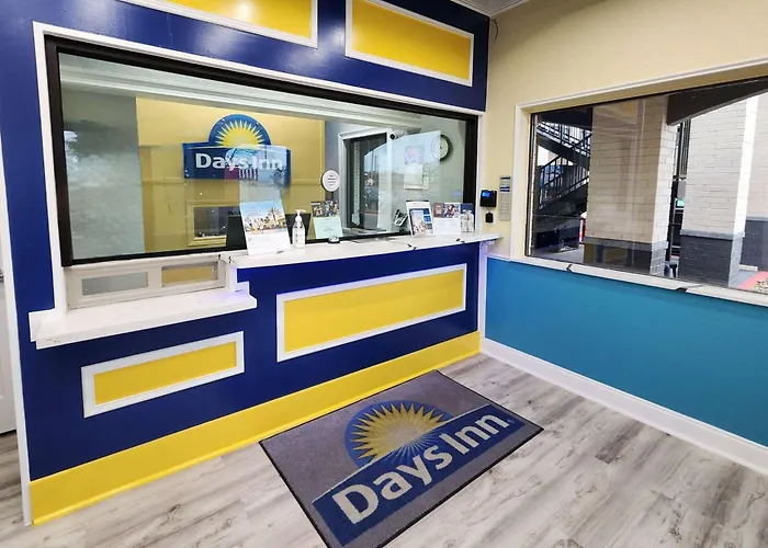 Days Inn By Wyndham Dickinson Tx